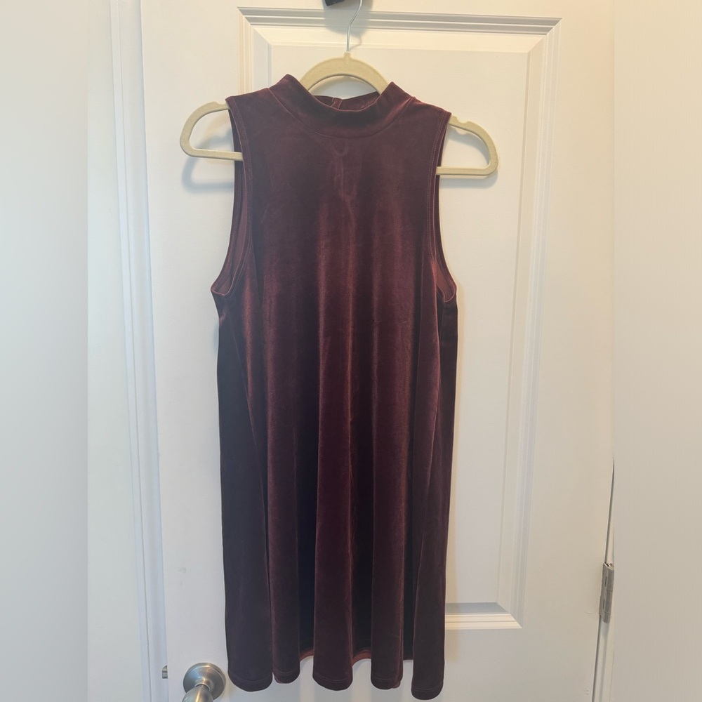 Maroon High Neck Women’s M Velvet Dress
